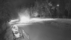 Prostřední část sjezdovky a snowpark