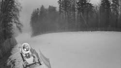 Prostřední část sjezdovky a snowpark