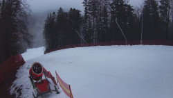 Prostřední část sjezdovky a snowpark