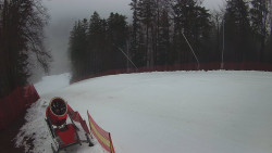 Prostřední část sjezdovky a snowpark