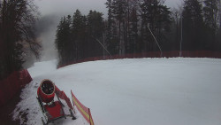 Prostřední část sjezdovky a snowpark