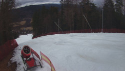 Prostřední část sjezdovky a snowpark