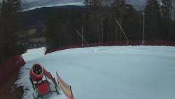 Prostřední část sjezdovky a snowpark