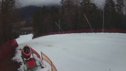 Prostřední část sjezdovky a snowpark