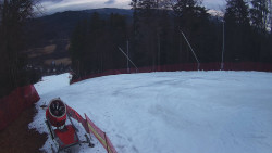 Prostřední část sjezdovky a snowpark