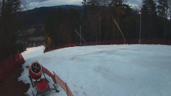 Prostřední část sjezdovky a snowpark