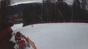 Skiareál Karolinka - Prostřední část sjezdovky a snowpark - 14.2.2026 v 10:02 Skiareál Karolinka - Prostřední část sjezdovky a snowpark - 14.2.2026 v 10:02