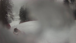 Prostřední část sjezdovky a snowpark