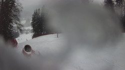 Prostřední část sjezdovky a snowpark