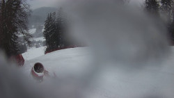 Prostřední část sjezdovky a snowpark