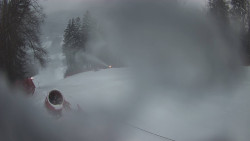 Prostřední část sjezdovky a snowpark