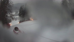 Prostřední část sjezdovky a snowpark