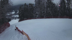 Prostřední část sjezdovky a snowpark