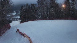 Prostřední část sjezdovky a snowpark