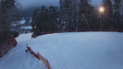 Prostřední část sjezdovky a snowpark
