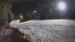 Prostřední část sjezdovky a snowpark