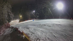 Prostřední část sjezdovky a snowpark