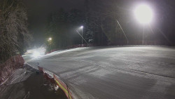 Prostřední část sjezdovky a snowpark