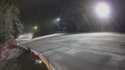 Prostřední část sjezdovky a snowpark