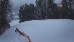 Prostřední část sjezdovky a snowpark