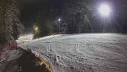 Prostřední část sjezdovky a snowpark