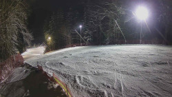Prostřední část sjezdovky a snowpark
