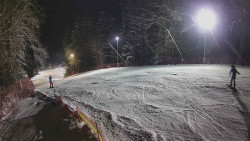 Prostřední část sjezdovky a snowpark