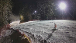 Prostřední část sjezdovky a snowpark