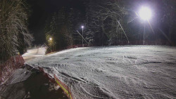 Prostřední část sjezdovky a snowpark
