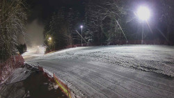 Prostřední část sjezdovky a snowpark