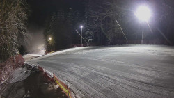 Prostřední část sjezdovky a snowpark