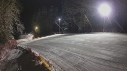Prostřední část sjezdovky a snowpark