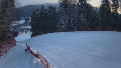 Prostřední část sjezdovky a snowpark