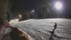 Prostřední část sjezdovky a snowpark