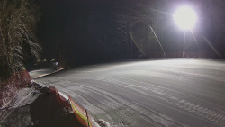 Prostřední část sjezdovky a snowpark