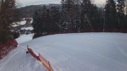 Prostřední část sjezdovky a snowpark