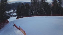 Prostřední část sjezdovky a snowpark