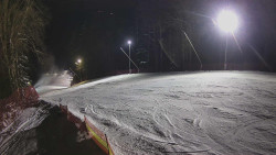 Prostřední část sjezdovky a snowpark