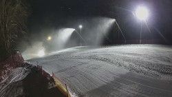 Prostřední část sjezdovky a snowpark