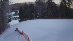 Prostřední část sjezdovky a snowpark