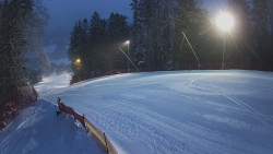 Prostřední část sjezdovky a snowpark