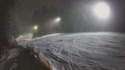 Prostřední část sjezdovky a snowpark