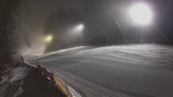 Prostřední část sjezdovky a snowpark