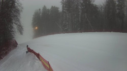 Prostřední část sjezdovky a snowpark
