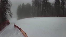 Prostřední část sjezdovky a snowpark