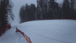 Prostřední část sjezdovky a snowpark