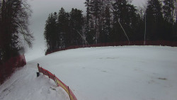 Prostřední část sjezdovky a snowpark