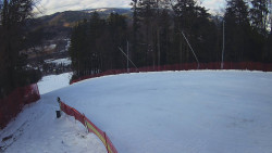 Prostřední část sjezdovky a snowpark