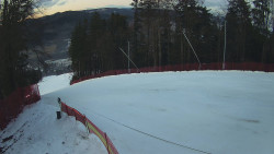 Prostřední část sjezdovky a snowpark