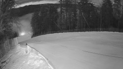 Prostřední část sjezdovky a snowpark